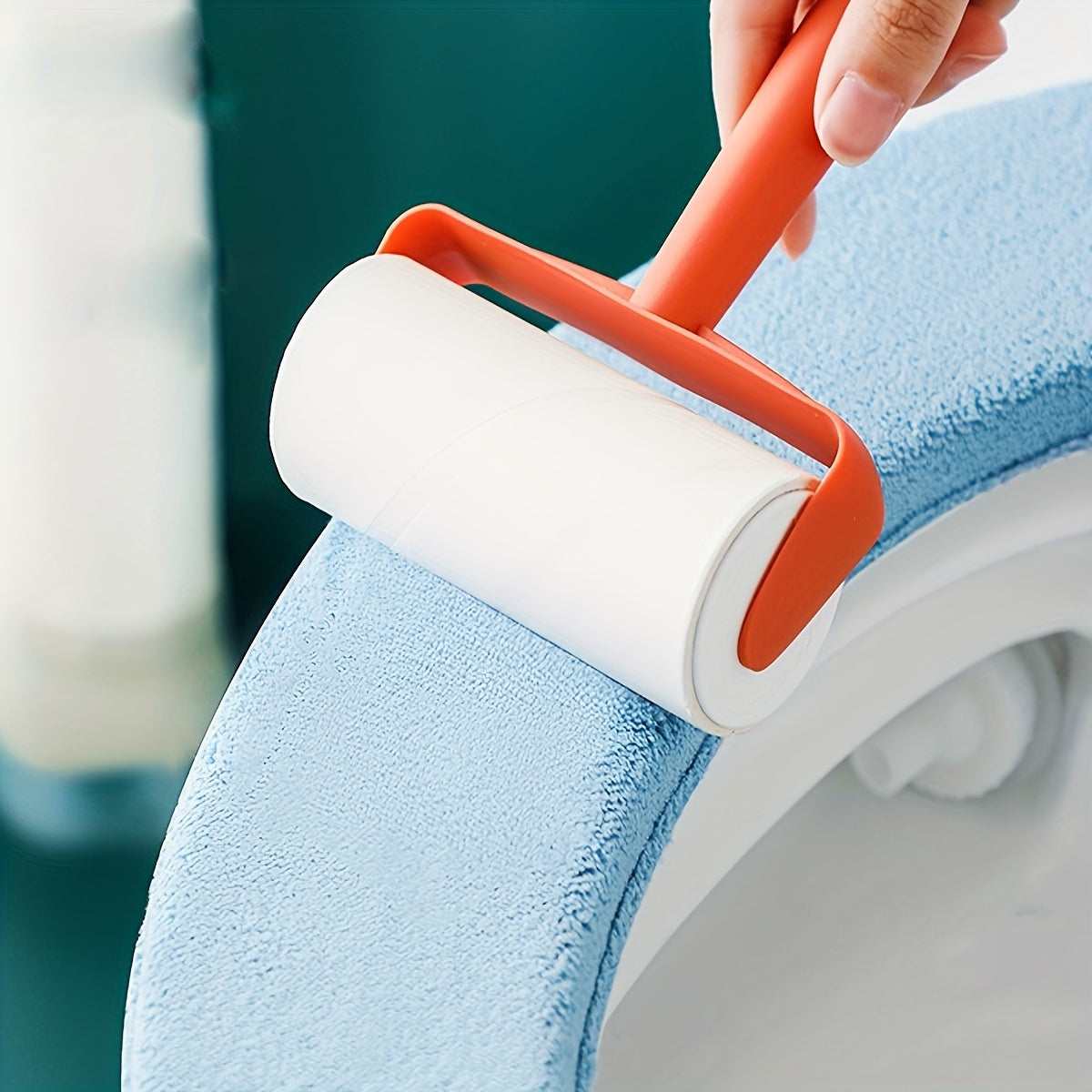 1 Pair Thickened Cashmere Toilet Seat Cover - Bath Bathroom Accessories - Soft Plush Winter Cushion with Waterproof Sticker for Four Seasons Universal Fit - Easy to Clean and Paste