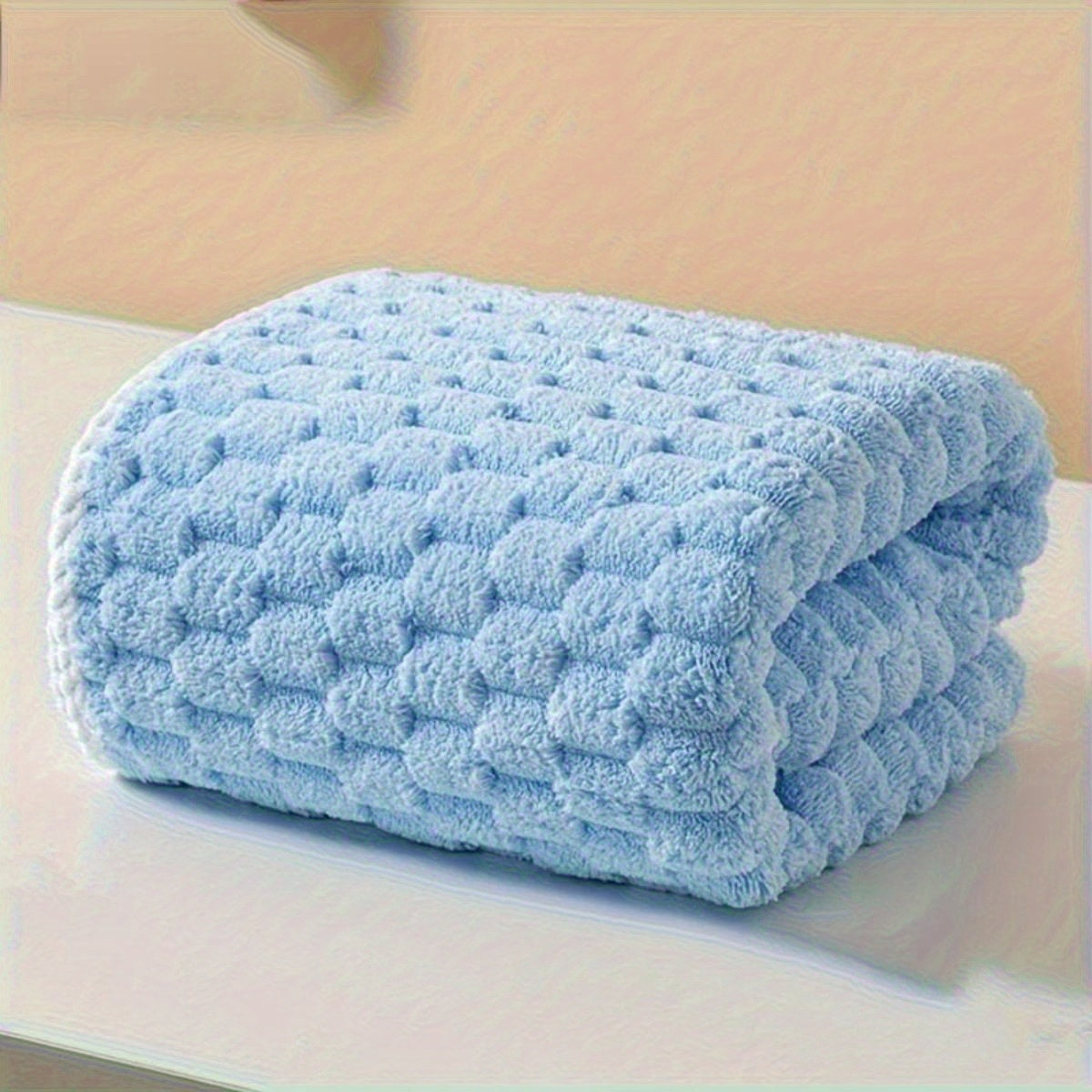 Luxurious Microfiber Bath Towel, Soft, Absorbent Quick-Dry Coral Fleece, Hair-Resistant, Universal Fit, Polyester Fiber, for Bathroom Essentials