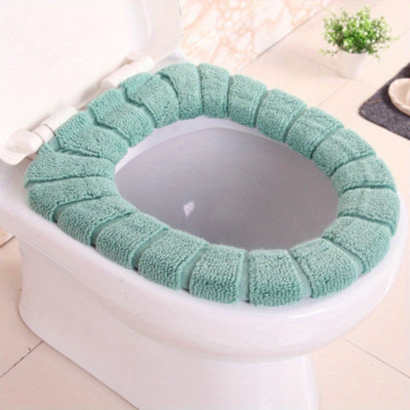 One Set of Four Pieces, Universal Toilet Seat Cover with Extra Fluff and Thickening, Antibacterial, Washable, All-Season Warmth for Home Use