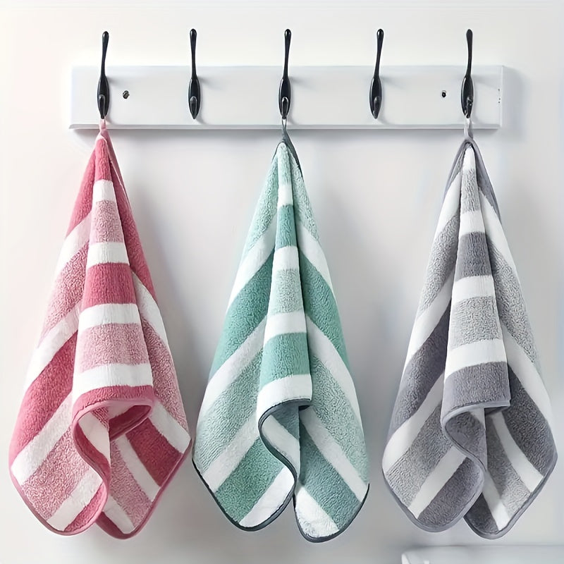 Deluxe Striped Towel Set Featuring a Short Hand Towel And a Long Bath Towel - Highly Absorbent, Fast-Drying, And Soft, Perfect for Family Use, Hotels, RV Trips, Outdoor Activities, Spas, And Salons - Comes with One Bath Towel And One Hand Towel.